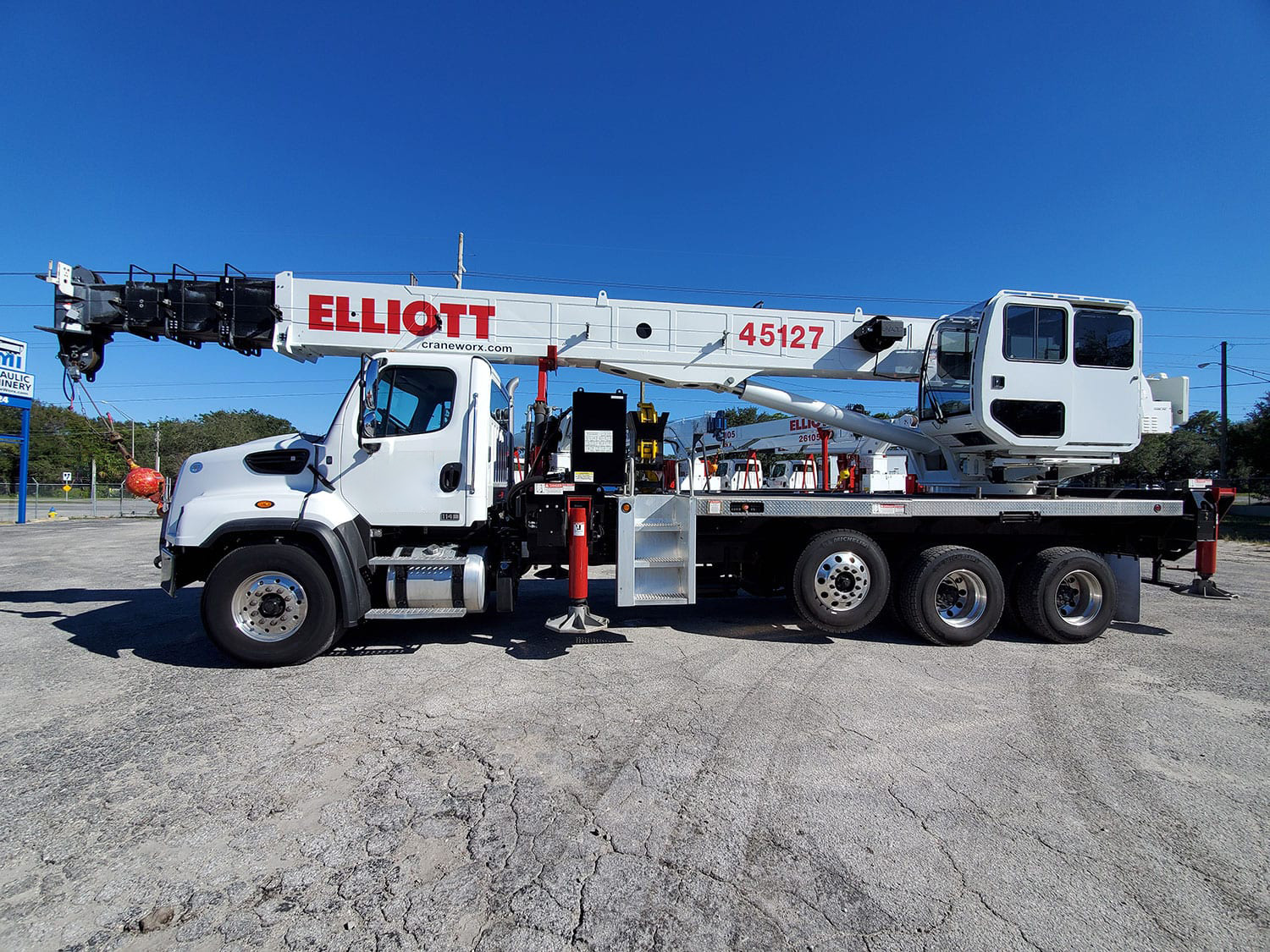 Elliott 45127 BoomTruck