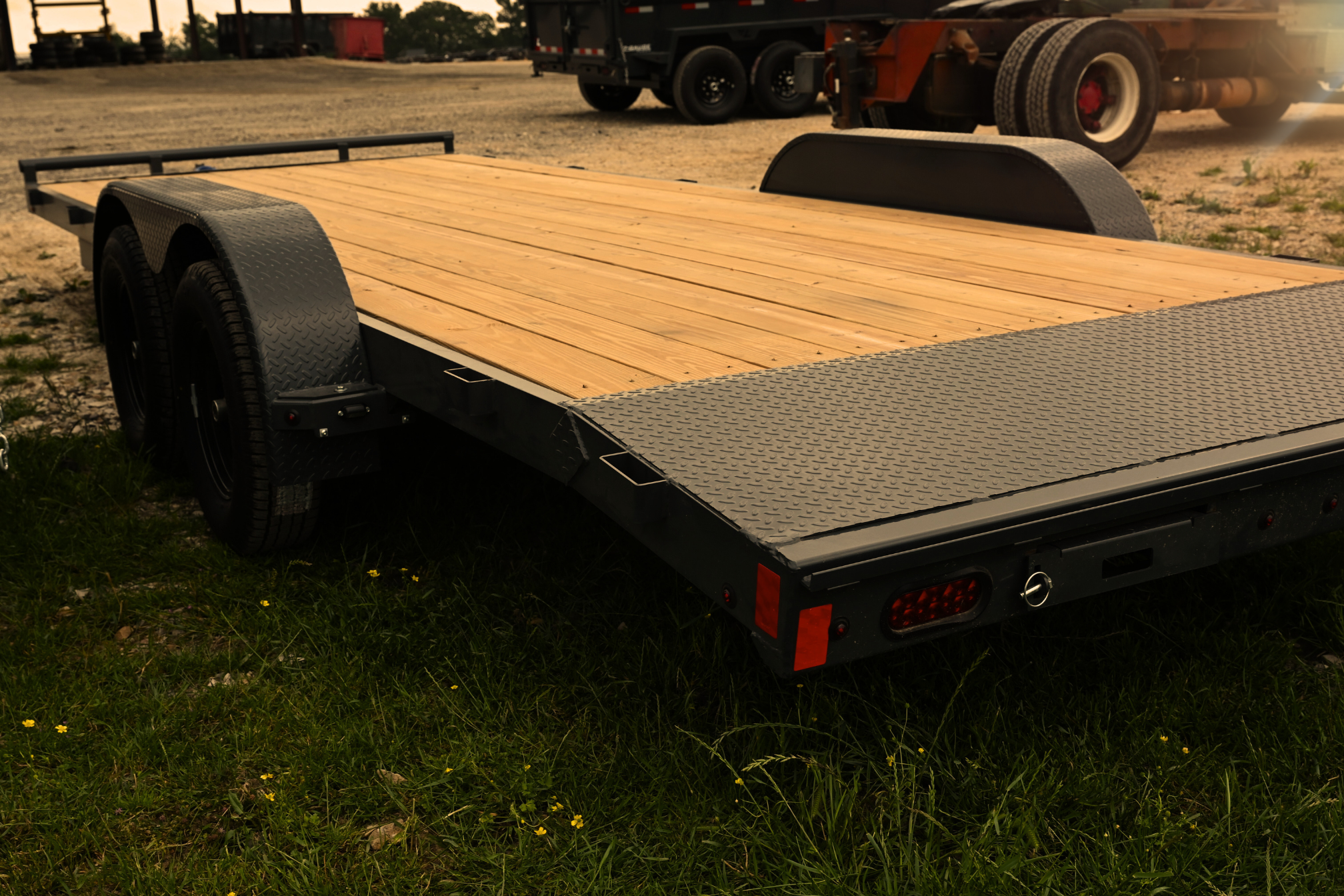 Lamar Trailers Econo Carhauler (CE)